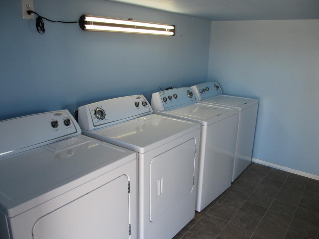 Texan Inn And Suites Tilden Екстериор снимка