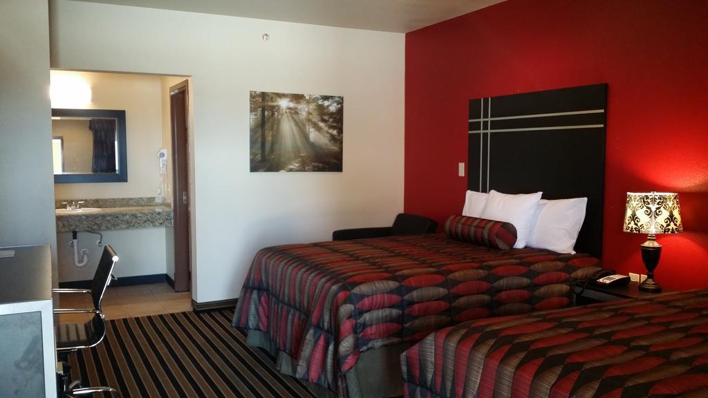 Texan Inn And Suites Tilden Екстериор снимка